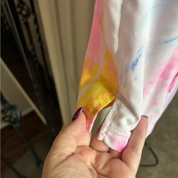 Peanuts Colorful Tie-Dye Snoopy Scrub Top with Pockets Size M Style #TF752 - Picture 3 of 10